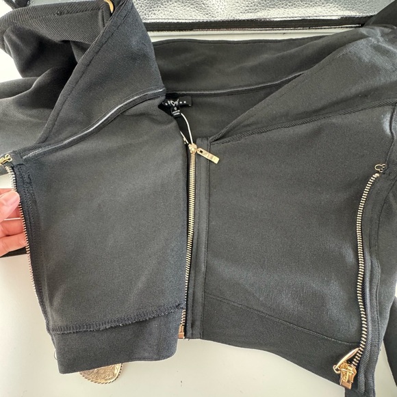 Wow Couture Black Off-Shoulder Belted Long Sleeves Bondage Top Gold Accents - Picture 8 of 13